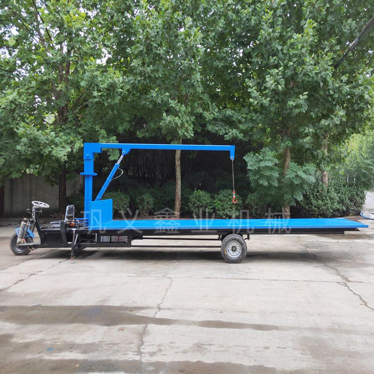 三輪電動(dòng)平板車帶吊機(jī)的貴不貴好用不好用 三輪電動(dòng)平板車帶吊機(jī)的貴不貴好用不好用